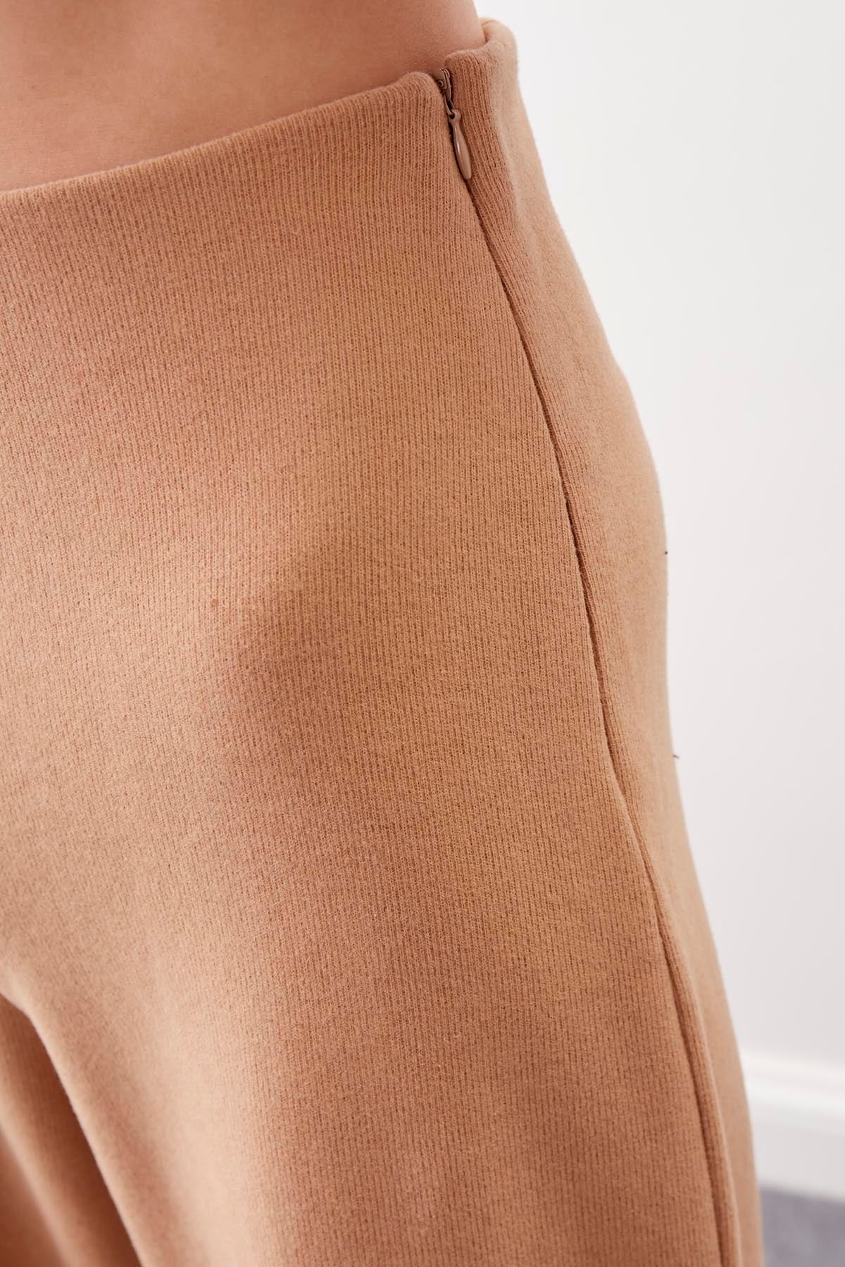 HIGH WAIST KNITTED TROUSERS