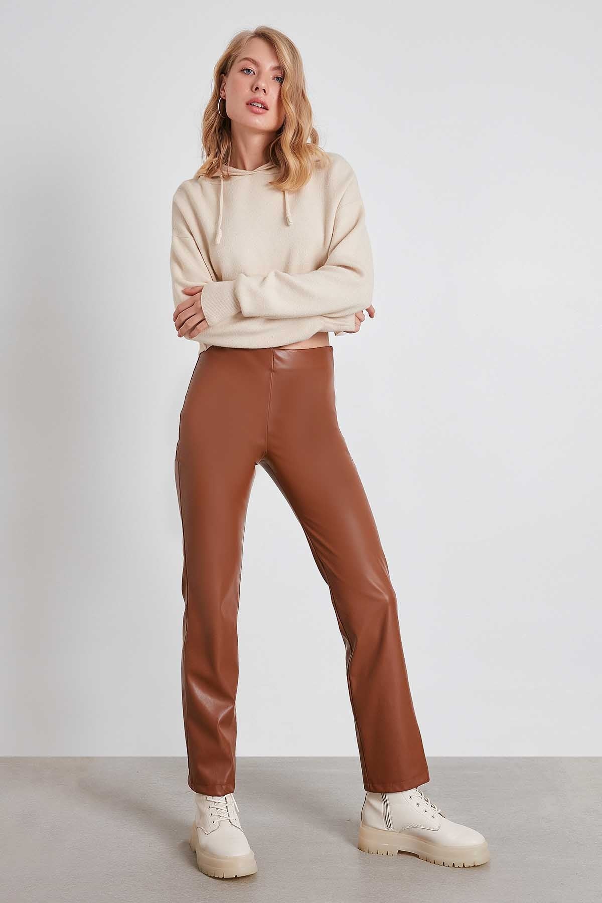HIGH WAIST FAUX LEATHER TROUSERS