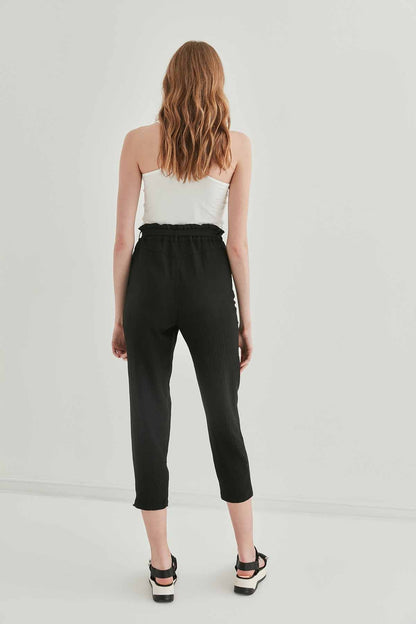 CROP TROUSERS WITH HIGH WAIST BELT ARCHES