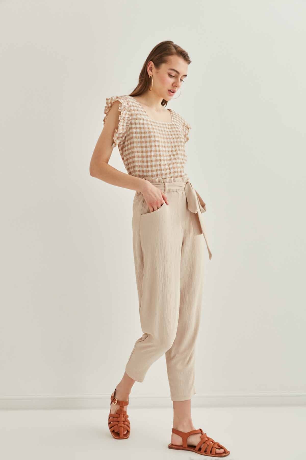 CROP TROUSERS WITH HIGH WAIST BELT ARCHES