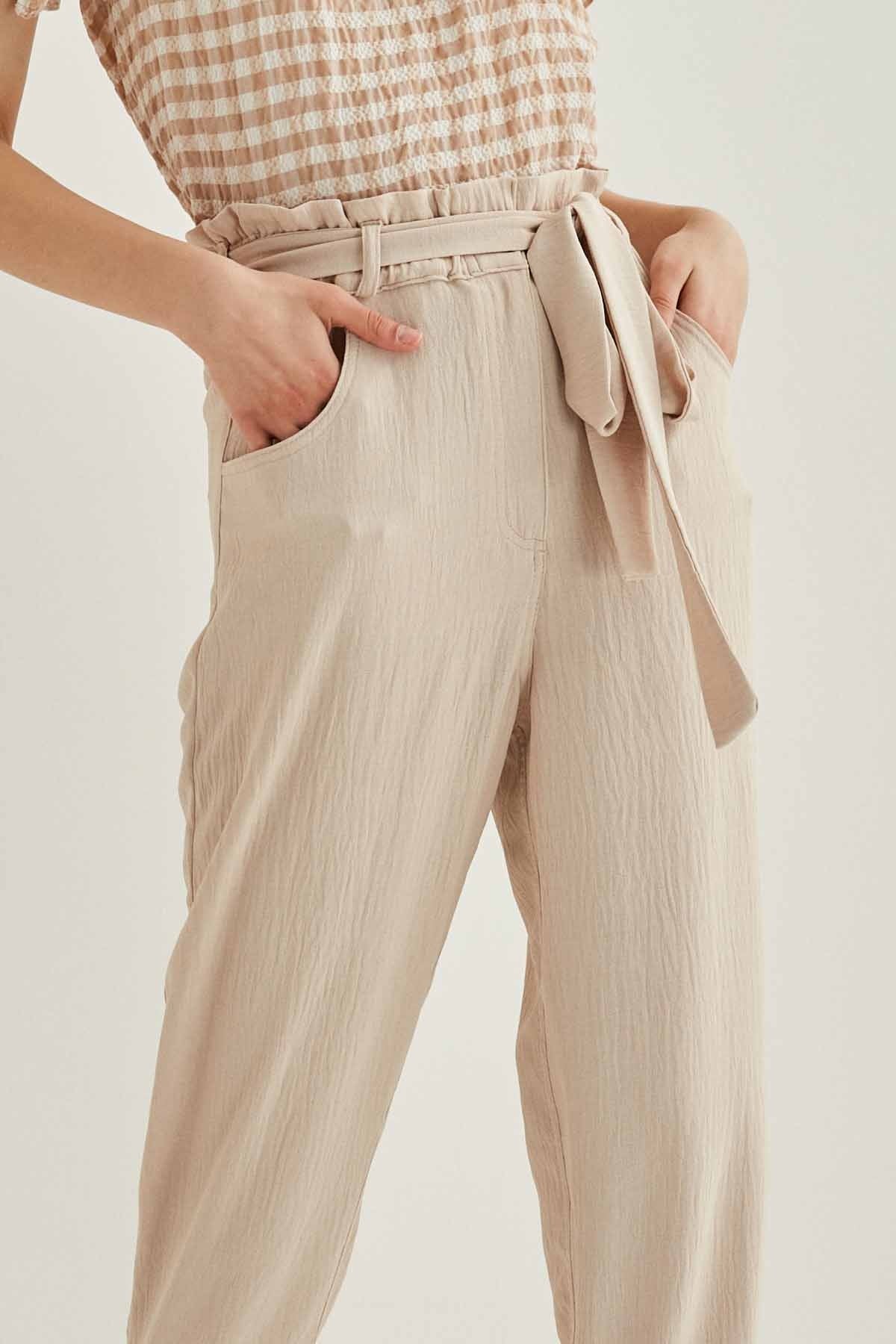 CROP TROUSERS WITH HIGH WAIST BELT ARCHES