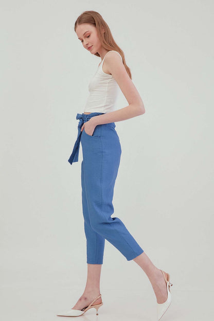 CROP TROUSERS WITH HIGH WAIST BELT ARCHES