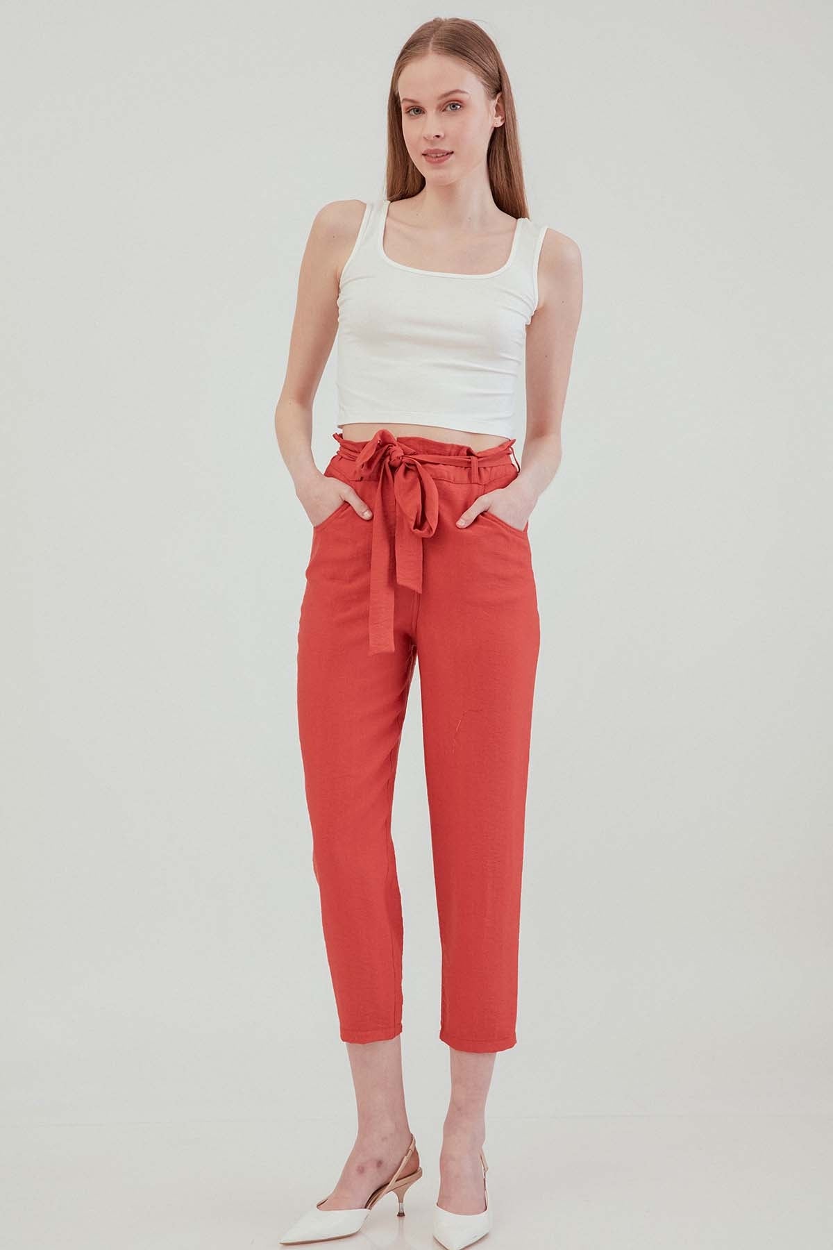CROP TROUSERS WITH HIGH WAIST BELT ARCHES