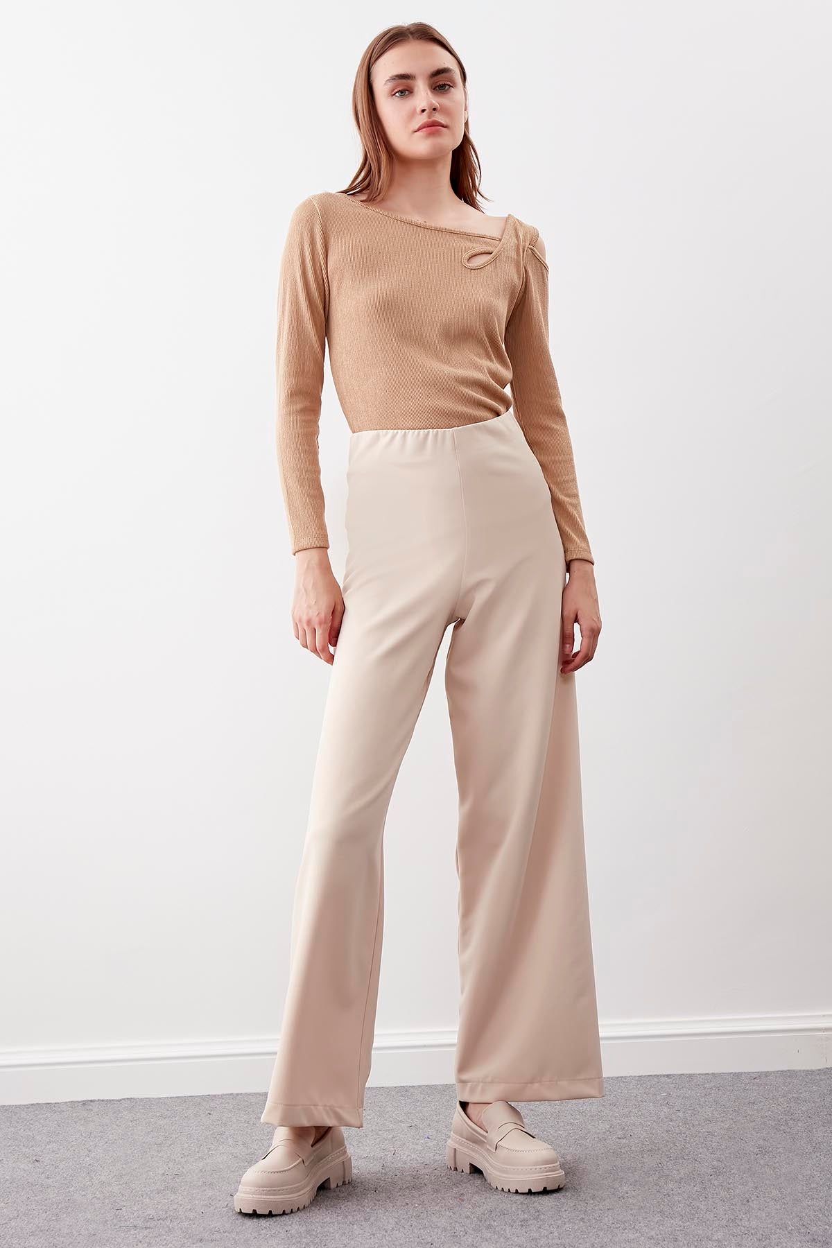 HIGH-WAIST PALAZZO TROUSERS