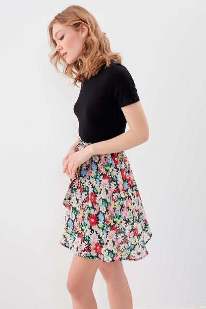 SHORT SLEEVE DRESS WITH ROUND COLLAR & MULTICOLOR PATTERN