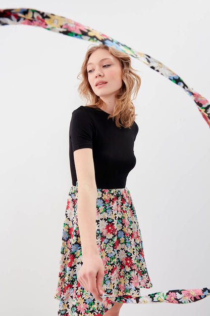 SHORT SLEEVE DRESS WITH ROUND COLLAR & MULTICOLOR PATTERN