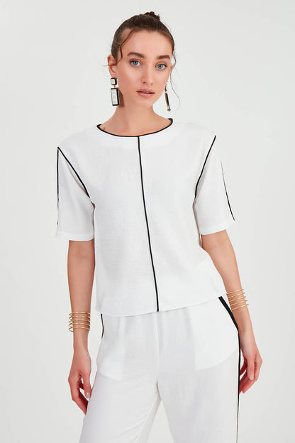ROUND COLLAR STRIPE DETAILED BLOUSE