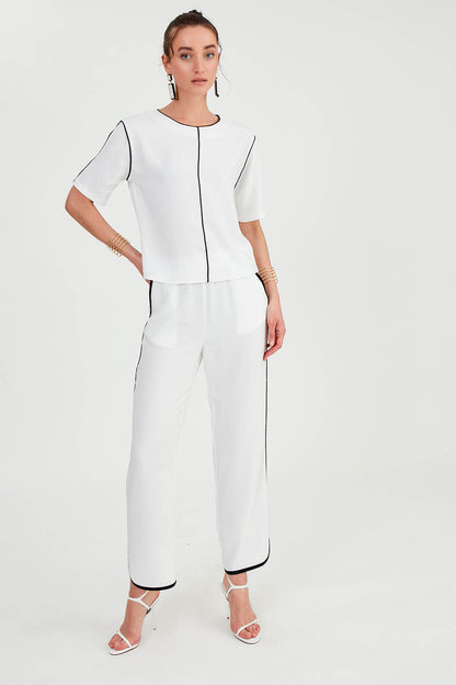 ROUND COLLAR STRIPE DETAILED BLOUSE