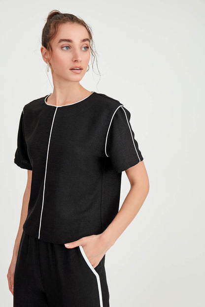 ROUND COLLAR STRIPE DETAILED BLOUSE