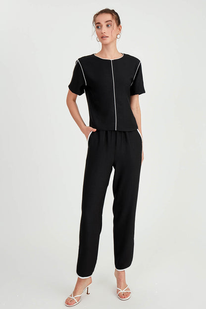 ROUND COLLAR STRIPE DETAILED BLOUSE