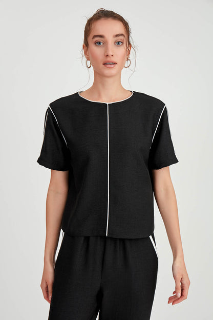 ROUND COLLAR STRIPE DETAILED BLOUSE
