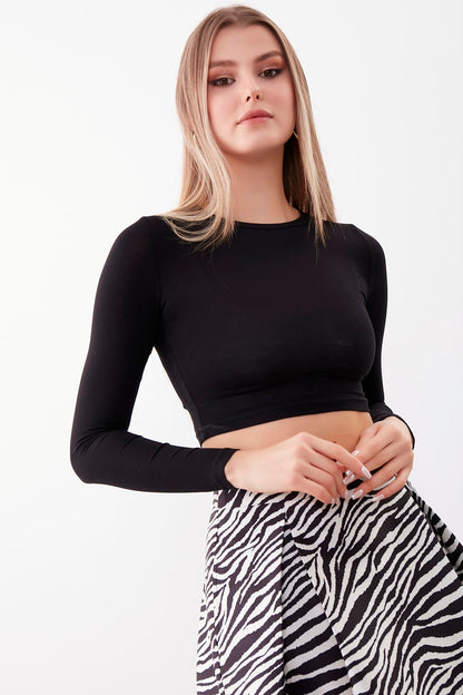 ROUND COLLAR LONG SLEEVE CROP BLOUSE