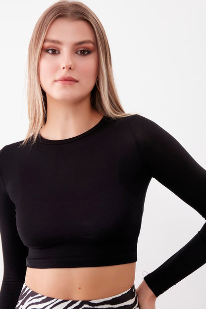ROUND COLLAR LONG SLEEVE CROP BLOUSE