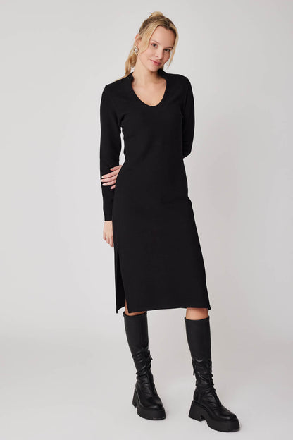 ROUND COLLAR LONG KNITTED DRESS