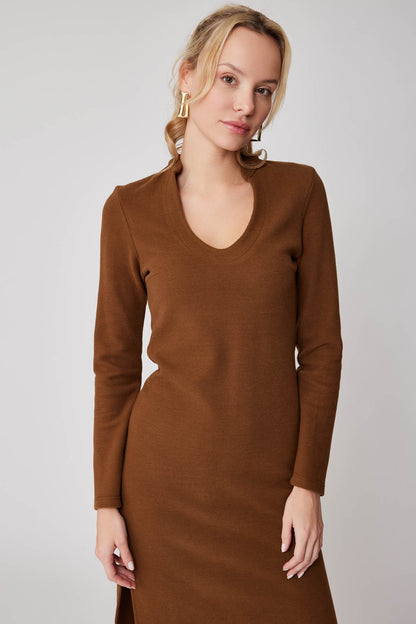 ROUND COLLAR LONG KNITTED DRESS