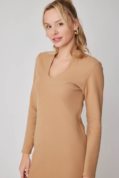 ROUND COLLAR LONG KNITTED DRESS