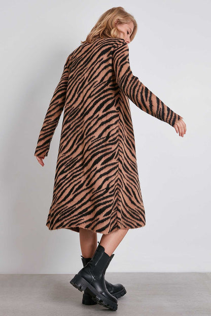 ZEBRA PATTERN LONG KNITTED CARDIGAN