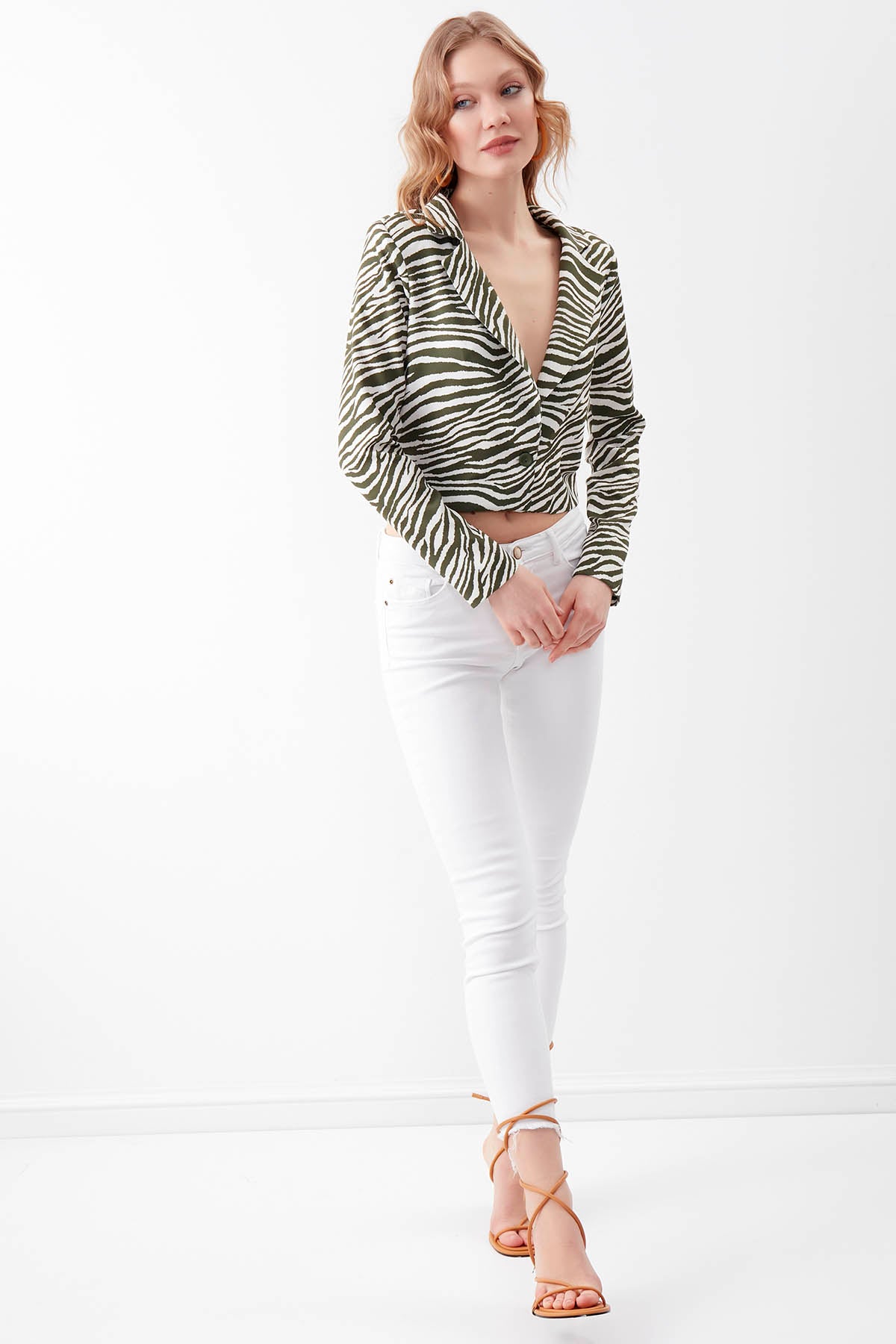 ZEBRA PATTERN SINGLE BUTTON CROP JACKET