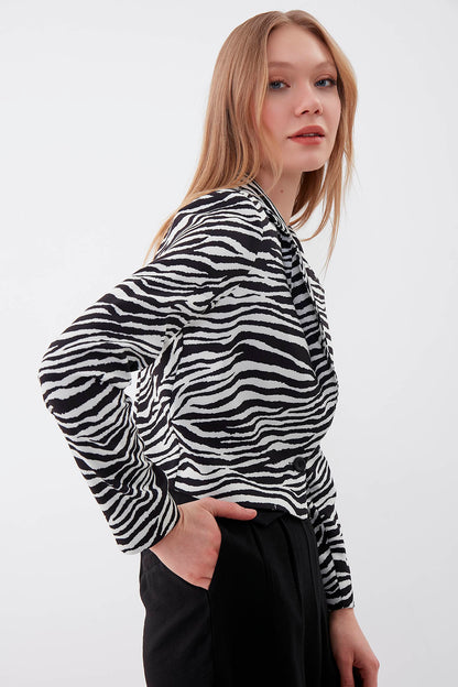 ZEBRA PATTERN SINGLE BUTTON CROP JACKET