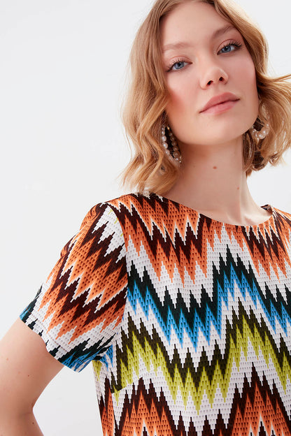 ZIGZAG PATTERN SHORT SLEEVE BLOUSE