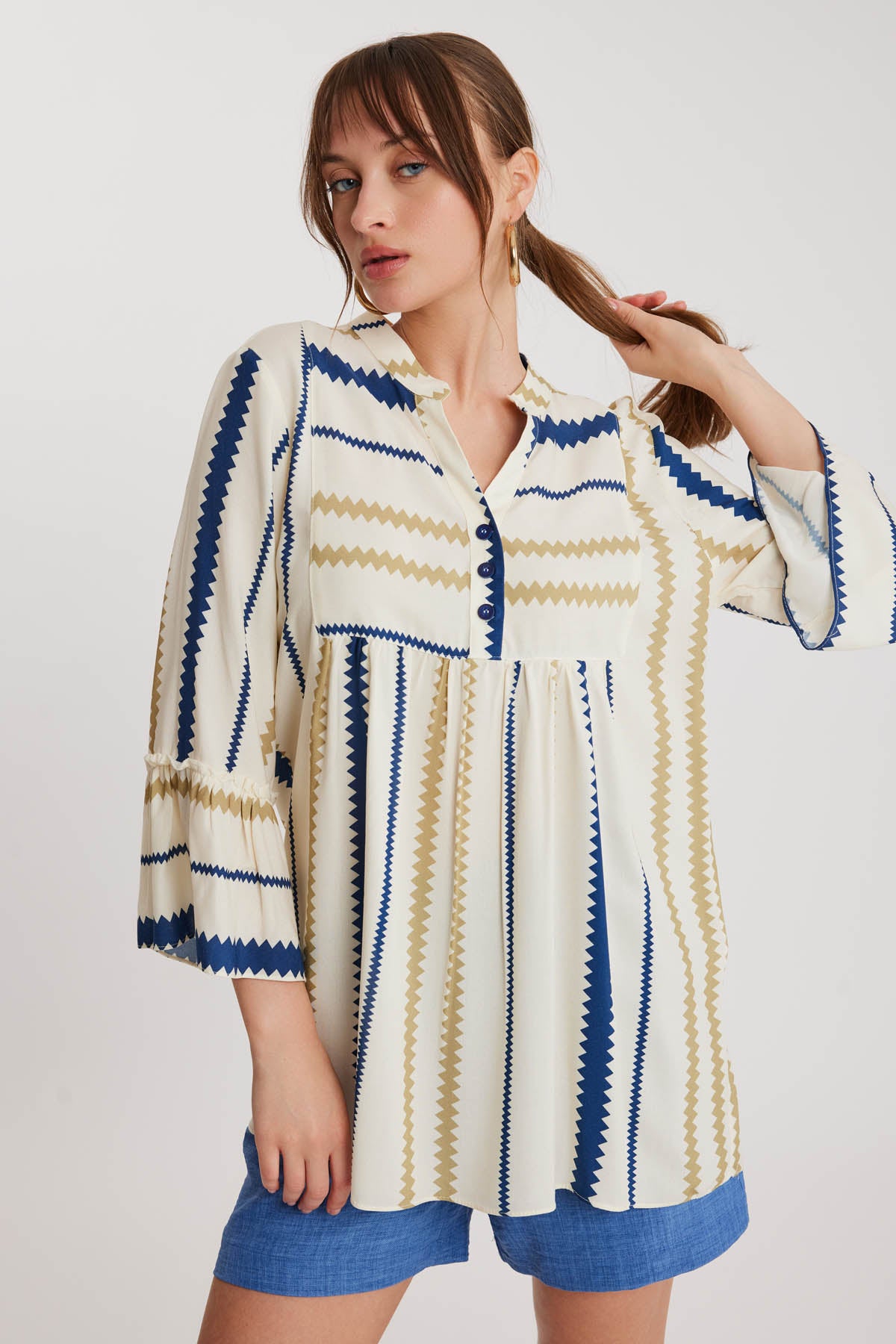 BLOUSE WITH ZIGZAG PATTERN