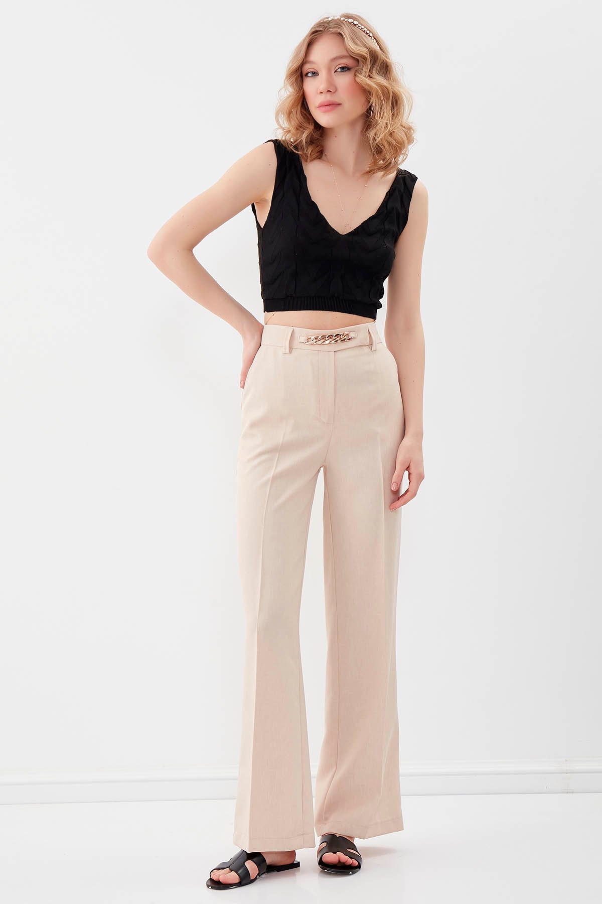 CHAIN DETAILED HIGH-WAIST WIDE-LEG TROUSERS